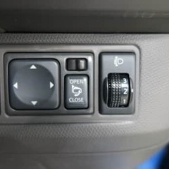 真っ青すぎる！マーチの画像
