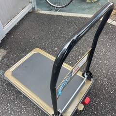 1.5ｹ月位使いました　台車