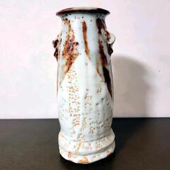 花瓶(白地、茶)の画像
