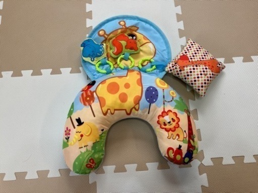 おもちゃ おもちゃ ハイハイ練習