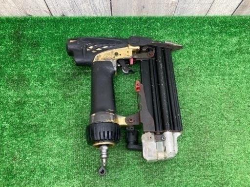 【中古品】◇HiKOKI 高圧仕上釘打機 NT55HM2（エアダスト付）◇アクトツール富山店◇J◇ITJZNG1J9AA0