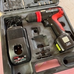 【引渡し決定】　電動ドライバー　RYOBI BD-715KT 充電式ドライバドリルキットの画像