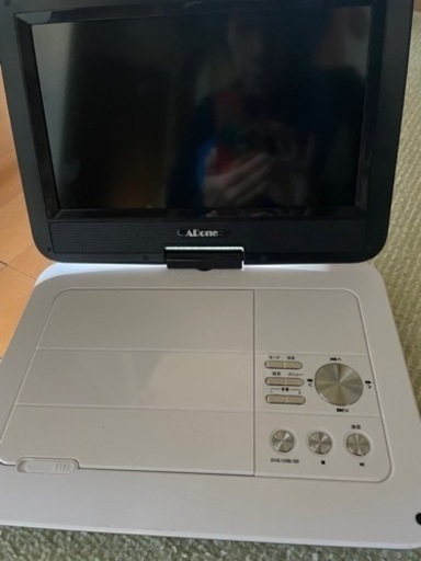 月末特価 ポータブルDVDプレーヤー