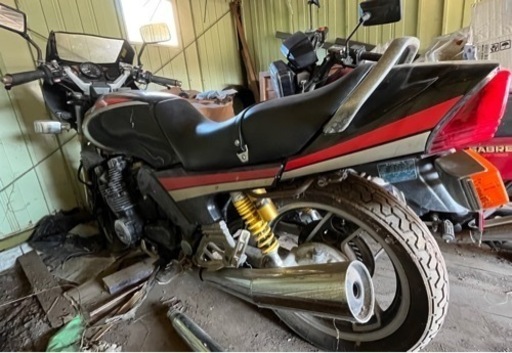 ☆YAMAHA xj750e2  赤黒　不動　classic バイク 750 部品取り　取りに来て頂ける方限定　 XJ750E-IIはジェントルだったオリジナルをヨーロッパ仕様XJ900の