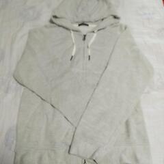お値下げ🉐美品🉐コムサ・イズム・ニット素材パーカー　サイズ：M