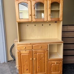 カントリー風 食器棚 炊飯器置き