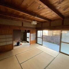 【契約者さん、決まりました！】（「今は」廃墟ですw）三重県いなべ市員弁町上笠田・修繕すれば住める横長の古民家、倉庫＆事務所として使うのもありな平屋の戸建て物件！！  - いなべ市