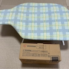 アイロン台と新品スチームアイロンの画像