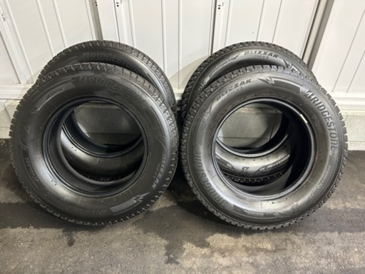 （お話中）225/70R16 BLIZZAK DM-V3 ジムニー　4本