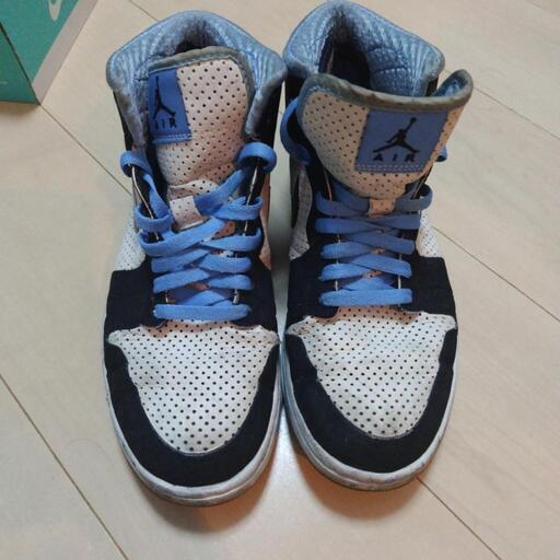 スニーカー NIKE jordan