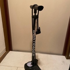 [新品同様] Bontrager メーター付き自転車空気入れ