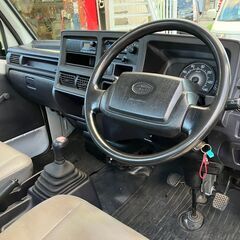 サンバー 4WD エアコン パワステ 5MT 軽トラ 車検2年付【支払総額29.8万円】の画像