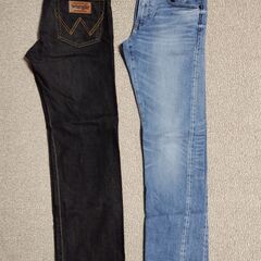【値下げしました！】Wrangelerジーンズ、ユニクロパンツ５点セットの画像