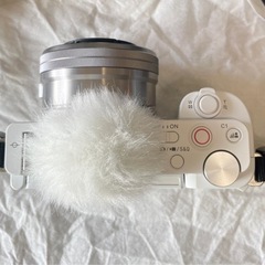 【ほぼ未使用】YouTuber御用達　ZV-E10の画像