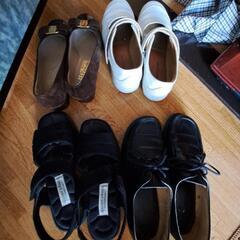 70代の母の履いていた靴の画像