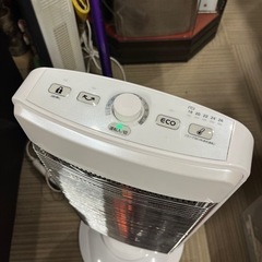 【美品‼️】山善 ヤマゼン 電気ストーブ  カーボンヒーター シーズヒーター  首振り機能の画像