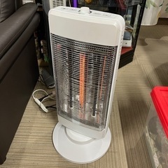 【美品‼️】山善 ヤマゼン 電気ストーブ  カーボンヒーター シーズヒーター  首振り機能の画像