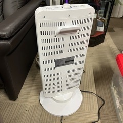 【美品‼️】山善 ヤマゼン 電気ストーブ  カーボンヒーター シーズヒーター  首振り機能の画像