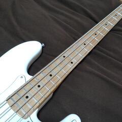 FENDERプレシジョンベースの画像