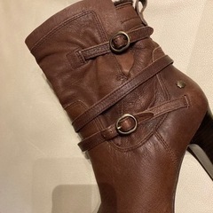 UGG ブーツ　ブラウン　24の画像