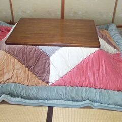 家具調炬燵 こたつ と 布団の画像