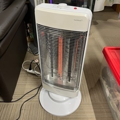 【美品‼️】山善 YAMAZEN 電気ストーブ twinheat+（ツインヒートプラス）カーボンヒーター シーズヒーター 遠赤外線 電気ストーブ 首振り機能 暖房器具の画像