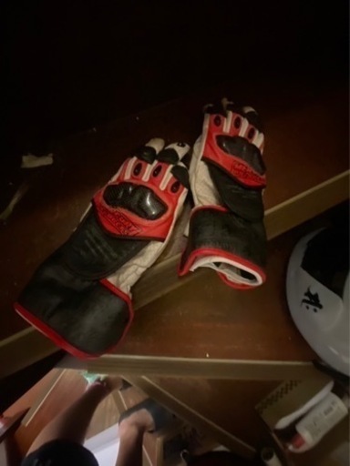 レーシンググローブ