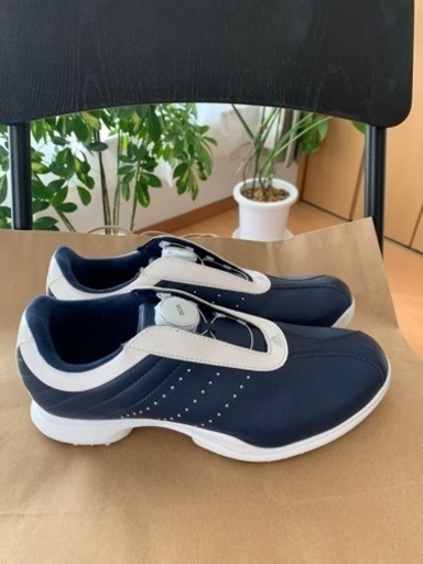 adidas レディースゴルフシューズ　未使用品