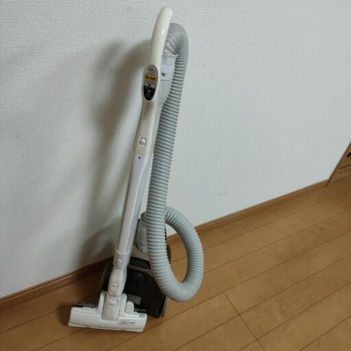 【お譲り先決まりました】パナソニック家庭用掃除機　MC-PK18G