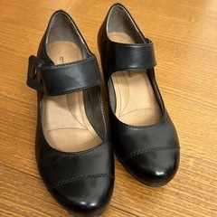 ストラップシューズ　23cmの画像