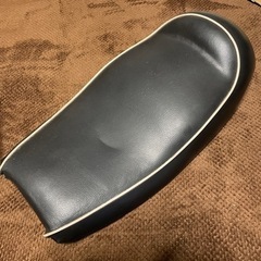 SR400 スラクストン FRPタンク ペイトンプレイス　シートの画像