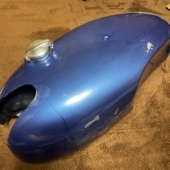SR400 スラクストン FRPタンク ペイトンプレイス　シートの画像