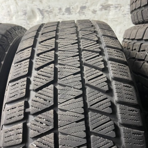 バリ山　BRIDGESTONE ブリヂストン　ブリジストン　DM-V3 265/65R17 スタッドレス　タイヤ　2019年製　17イ