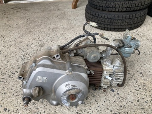 リトルカブ　4速セル付きエンジン　キャブ付き