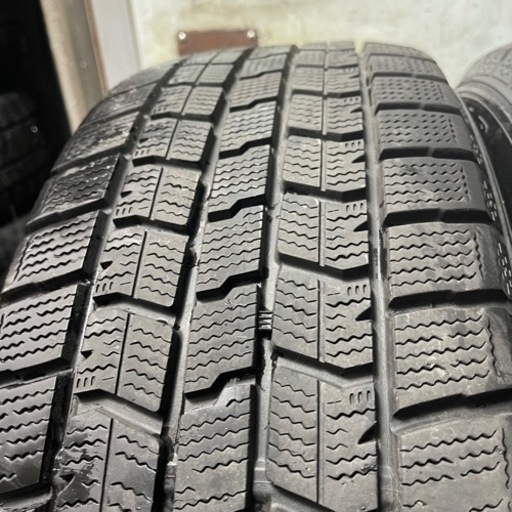 バリ山　GOODYEAR ICENAVI7 215/55R17 スタッドレス　タイヤ　2018年製　17インチ