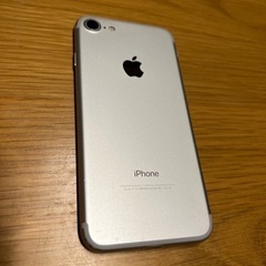 美品✨iPhone7  128GB SIMフリー　iFaceカバー付　動作確認済みの画像