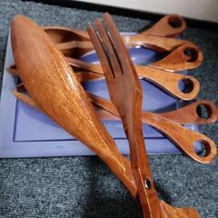 2新品♦️超超激安♦️木製はさみ型トンク4本セット売り♦️長さ26cm♦️お洒落で使いやすいトンク便利です♦️人気の品♦️おすすめ♦️かなりお値打ちにお譲り致しますの画像