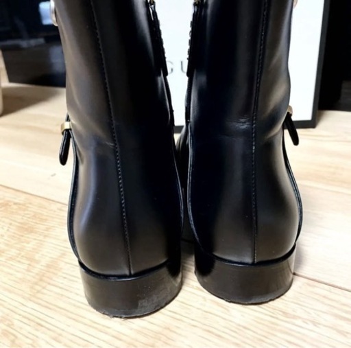 グッチ　レザーブーツ