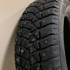 フルピン スタッドレス 205/65/15 タイヤ2本の画像