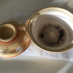 （中古）IHでも使える土鍋、焦げありの画像