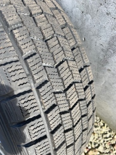 タイヤ195/65R15アルミつき　程度良し溝あり　ヴォクシー　ノア