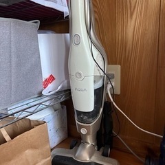 AQUA 掃除機の画像