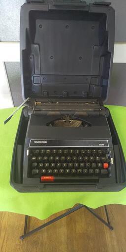 中古・美品SILVER REED 810T 機械式タイプライター 完動品・希少】SILVER REED 810 ◎カタカナ・英字 タイプライター