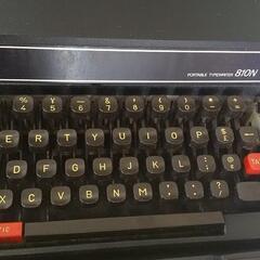 昭和レトロ☆タイプライター☆シルバーリード☆SILVER REED 810N☆専用ケース付き☆シルバー精工の画像