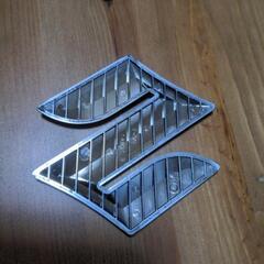 スズキ　ゴールドエンブレムの画像