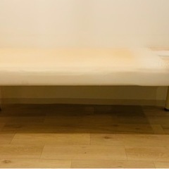 有孔マッサージベッド　アイボリー　(横64cm)×(縦182cm...