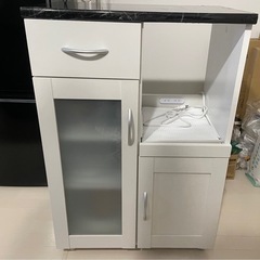 食器棚（12月1日以降の直引き可能な方）