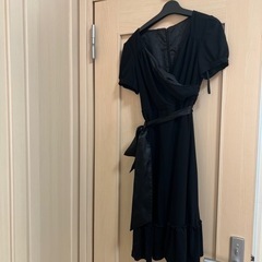 黒ドレス