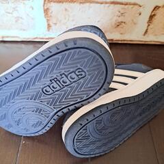 adidas アディダススニーカー12㎝の画像