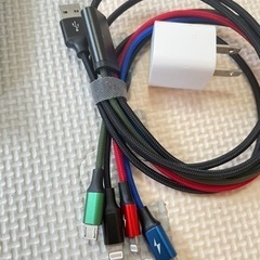 【お取引中】モバイルバッテリー、電池充電器、スマホスタンド、充電器の画像